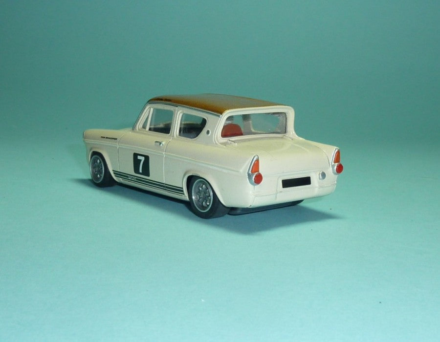 Ford Broadspeed Anglia (SAL-401)