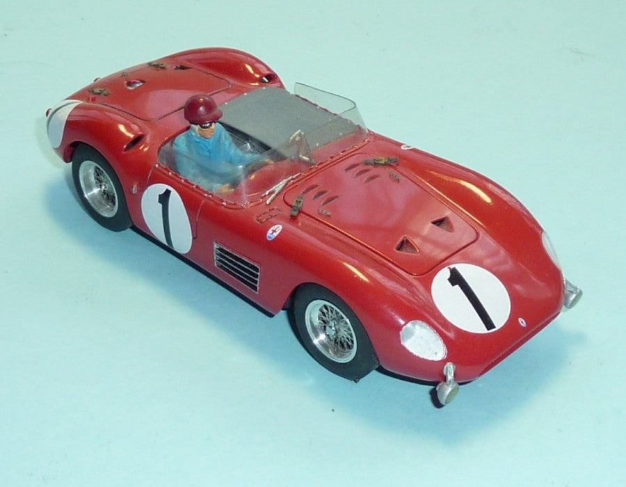 Maserati 300S 1958 Le Mans with engine detail (GT-104)