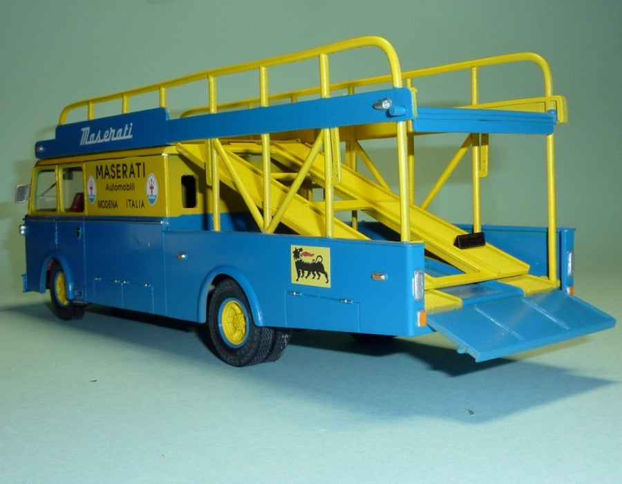 Fiat Racing Car Transporter (Maserati) (TRU-701)